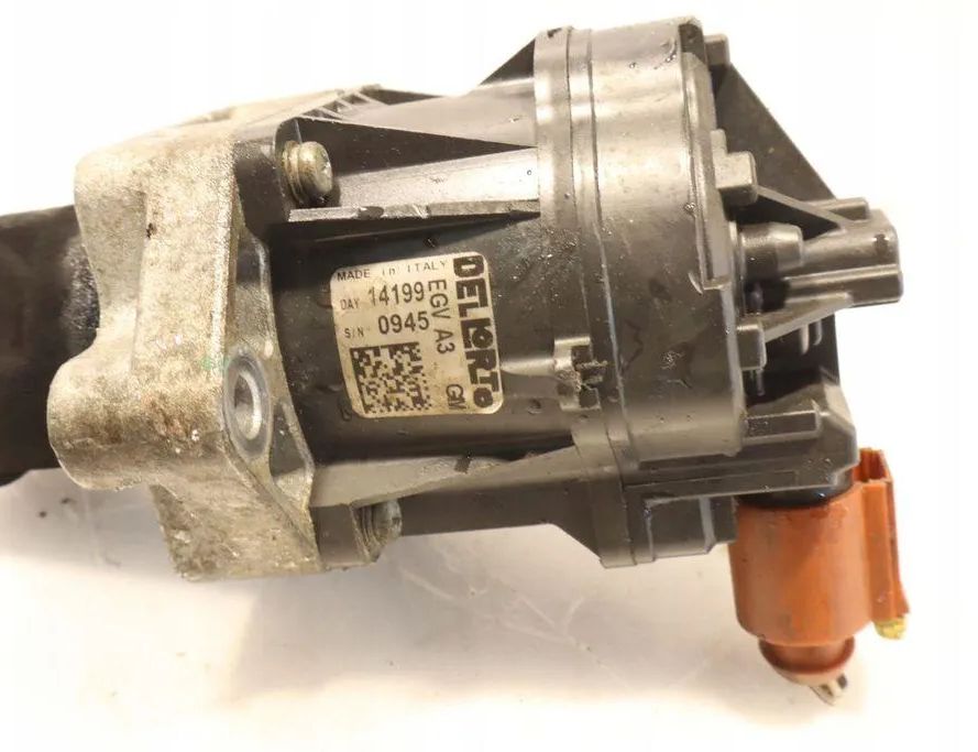 OPEL Insignia A (2008-2016) EGR Valve 14199 32939069