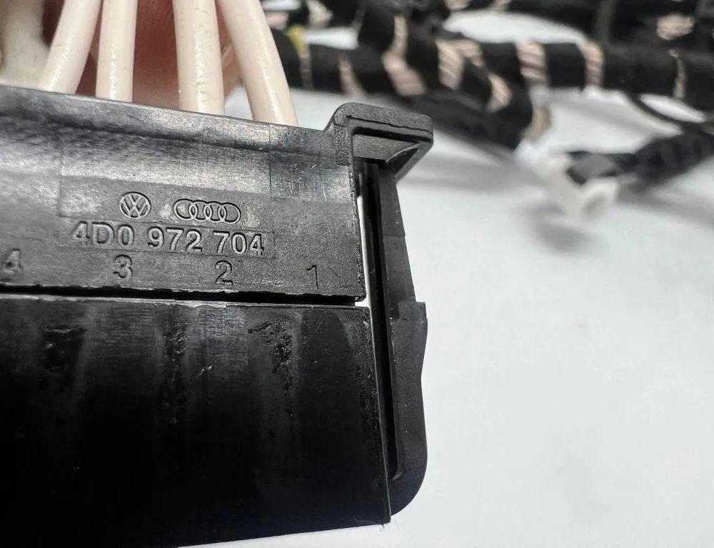 SEAT Alhambra 2 generation (2010-2021) Kabeļi / vadi 4D0972704 31894737