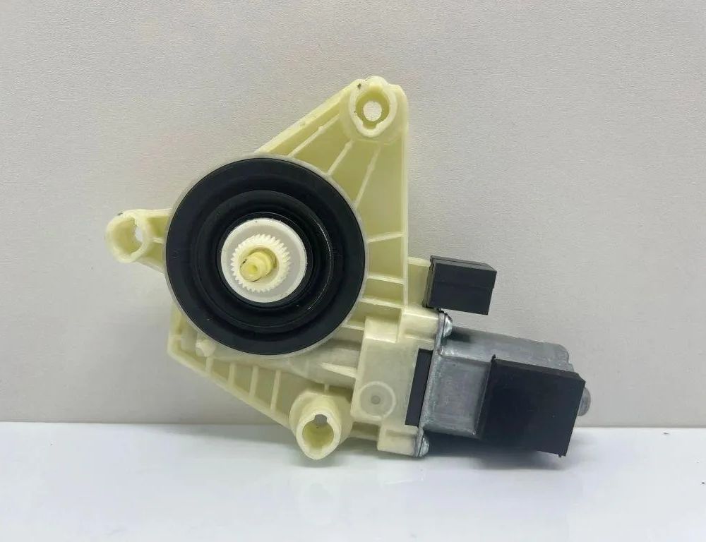 VOLKSWAGEN Passat B8 (2014-2023) Aizmugurējo kreiso durvju loga pacēlāja motorīts SVM40305,5Q4959802D 31894861