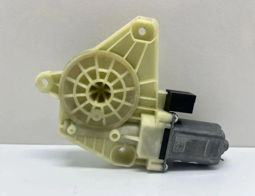 VOLKSWAGEN Passat B8 (2014-2023) Маторчик стеклоподъемника задней правой двери 5Q4959801D,SVM4031 31894863