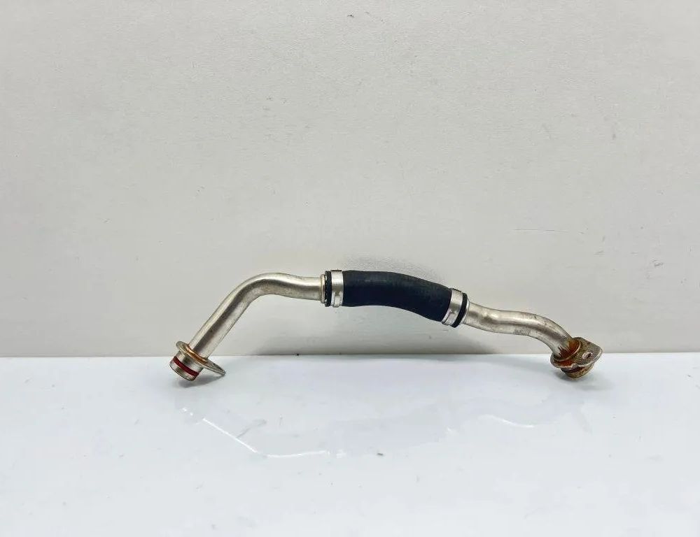 VOLKSWAGEN Golf 8 generation (2019-2023) Трубка смазки турбины 06K145735R 31895956