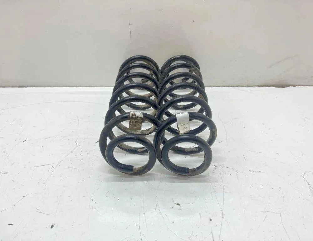 VOLKSWAGEN Passat B8 (2014-2023) Aizmugurējā kreisā amartizātora atspere 3Q0511115 31896219