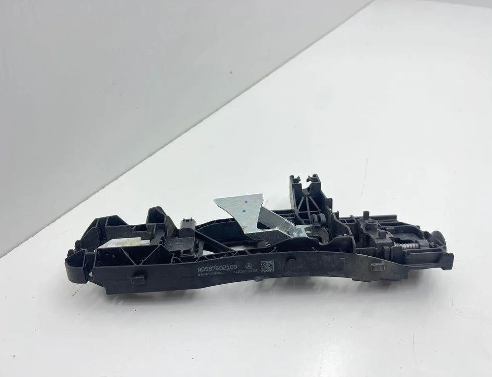 MERCEDES-BENZ C-Class W205/S205/C205 (2014-2023) Кронштейн ручки передней правой двери A0997602100,142361Q04 31946615