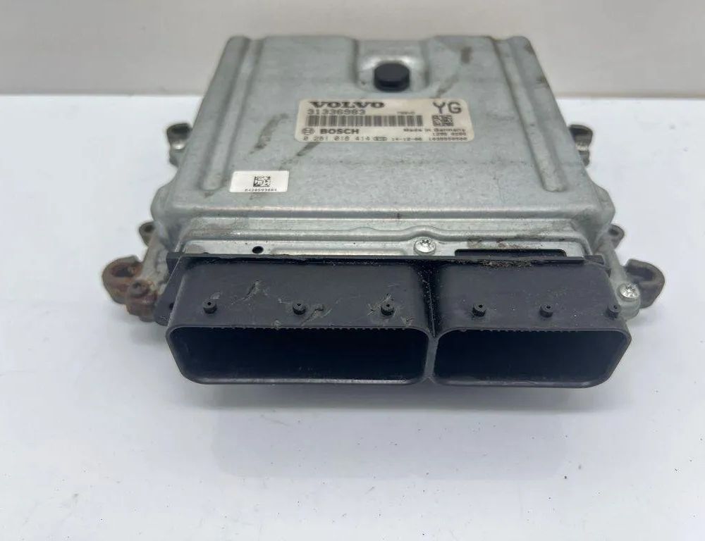 VOLVO V40 Cross Country 1 generation (2012-2020) Блок управления двигателем 0281018414,31336983 31996215