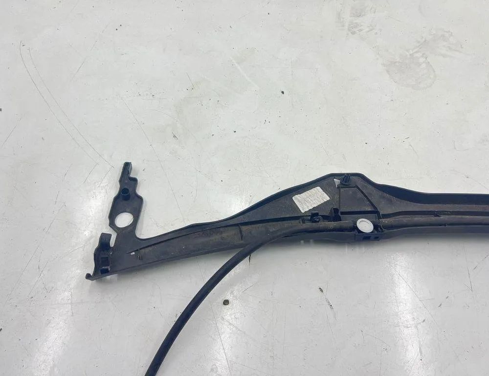 MERCEDES-BENZ C-Class W205/S205/C205 (2014-2023) Priekšējā stikla tīrītāja apdare / plastmasa A2058690007 31997788