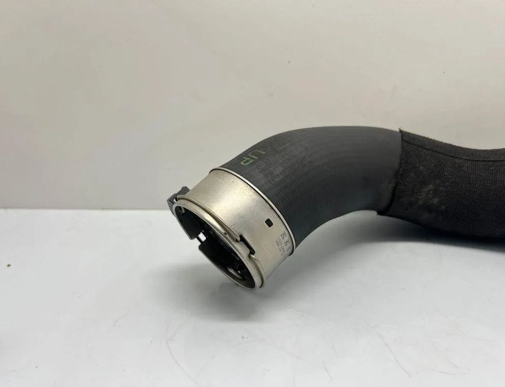 BMW 1 Series F20/F21 (2011-2020) шланг радиатора интеркулера 4742748 31998463