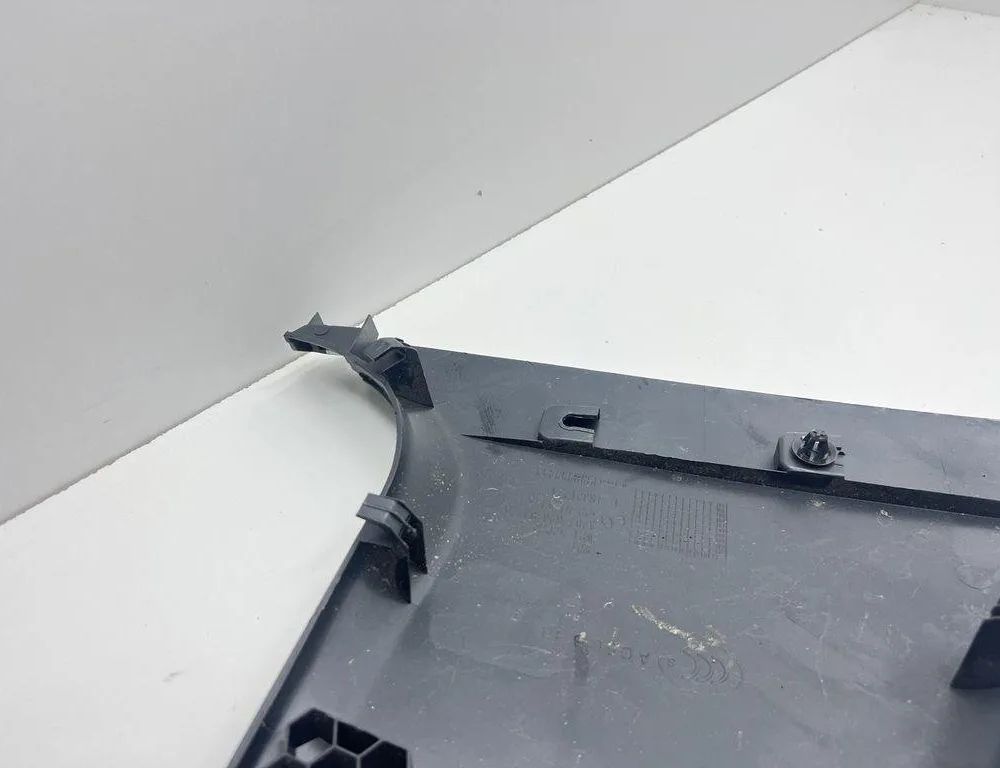 MERCEDES-BENZ C-Class W205/S205/C205 (2014-2023) Kreisās puses statņu apdare A2056900025 31999103