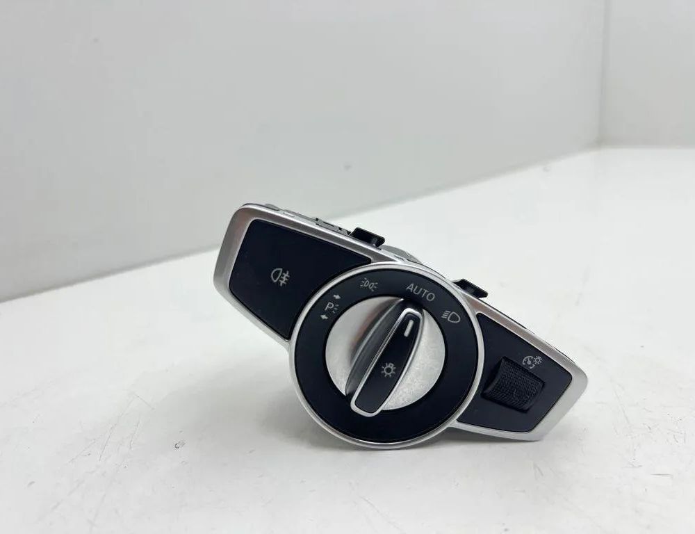 MERCEDES-BENZ C-Class W205/S205/C205 (2014-2023) Headlight Switch Control Unit A2059051810 31999345