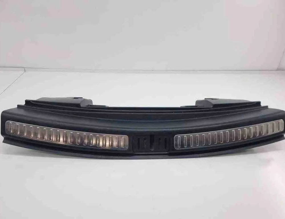 PORSCHE Macan 1 generation (2013-2023) Bagāžas nodalījuma slēdzenes apdare 95B864483J 32436598