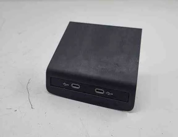 VOLKSWAGEN ID.5 1 generation (2021-2023) USB 5na035736 32438043