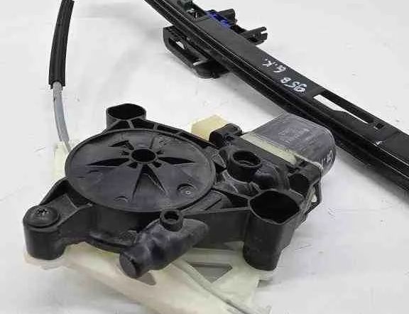 PORSCHE Macan 1 generation (2013-2023) Отвод воздуха радиатора 95B839461B,5Q0959801A 32444196