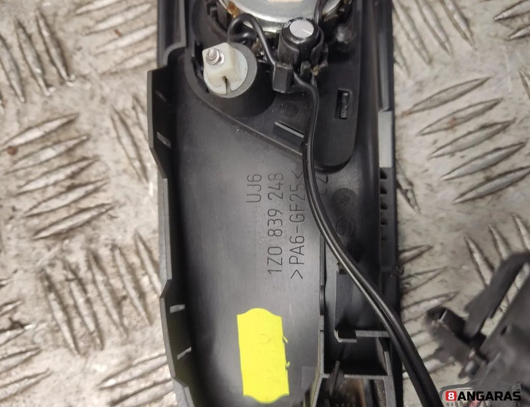 SKODA Octavia 2 generation (2004-2013) Кронштейн ручки задней левой двери 1z0839248 28301844