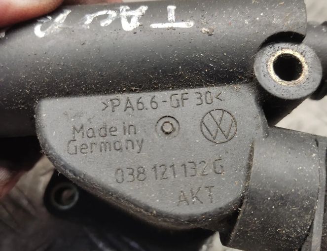 VOLKSWAGEN Golf 5 generation (2003-2009) Шланги охлаждающей жидкости 038121132g 29756369