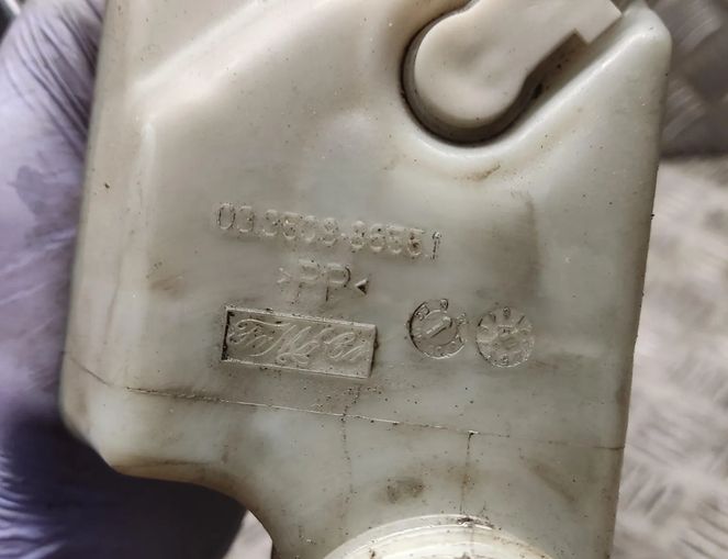 VOLVO V50 1 generation (2003-2012) Brake Cylinder 03350886551 30193731