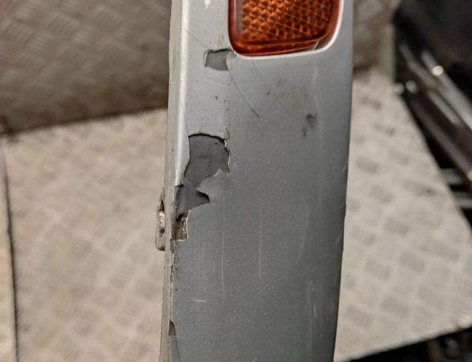 VOLVO S80 1 generation (1998-2006) Front Bumper Molding 08662989 31777550