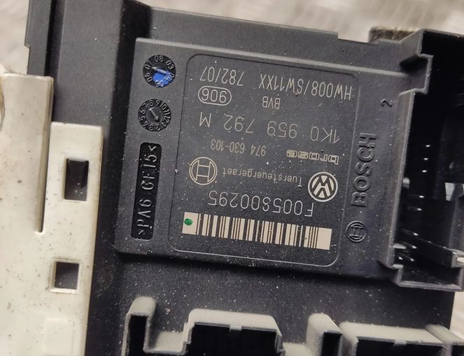 VOLKSWAGEN Passat B6 (2005-2010) Front Right Door Window Control Motor 1k0959792m 32952977