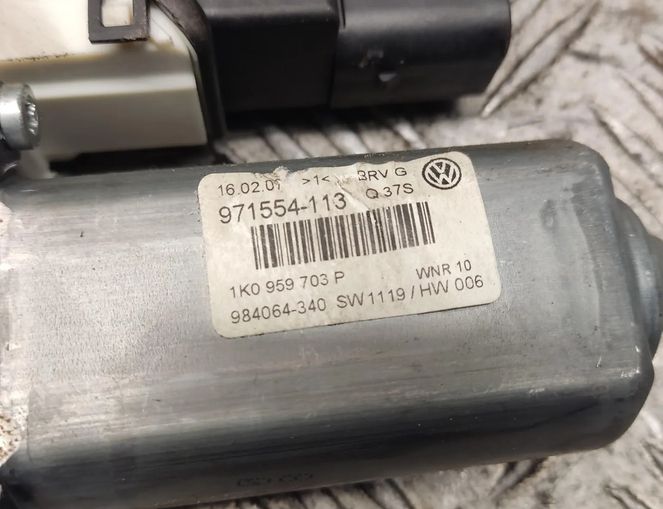 VOLKSWAGEN Passat B6 (2005-2010) Rear Right Door Window Control Motor 1k0959703p 32958522