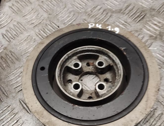 VOLKSWAGEN Passat B4 (1993-1997) ШКИВ КОЛЕНЧАТОГО ВАЛА 028105243t 33005951