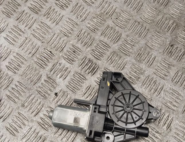 VOLVO S60 2 generation (2010-2020) Маторчик стеклоподъемника передней правой двери 966269102 33048616