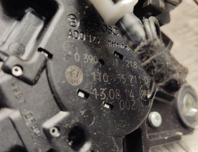 VOLKSWAGEN Caddy 3 generation (2004-2015) Моторчик заднего стеклоочистителя 1t0955711d 33071328