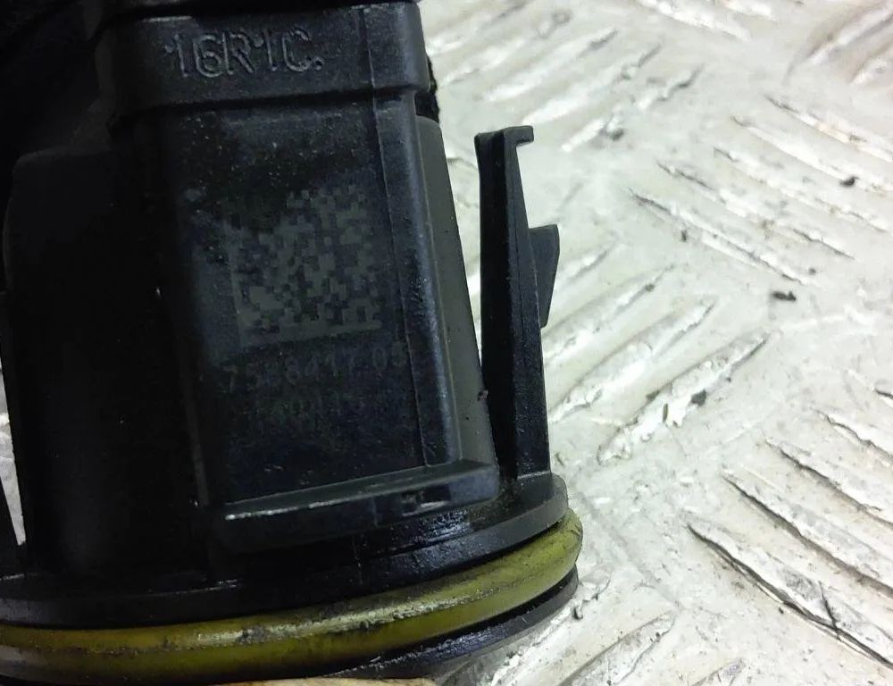 BMW X3 F25 (2010-2017) шланг радиатора интеркулера 7588417 30982630