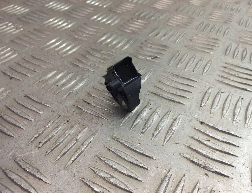 BMW iX3 1 generation (G08) (2020-2024) Датчик удара передний левый 9341546 30999050