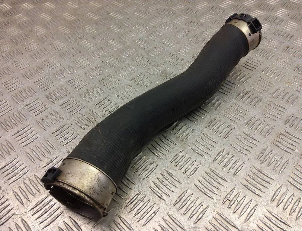 BMW 4 Series F32/F33/F36 (2013-2020) шланг радиатора интеркулера 7597591 31000692