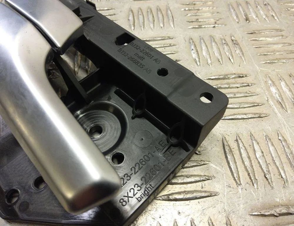 LAND ROVER Range Rover Evoque L538 (1 gen) (2011-2020) Kreisais aizmugurējais iekšējais atvēršanas rokturis BJ3222601AB 31005405