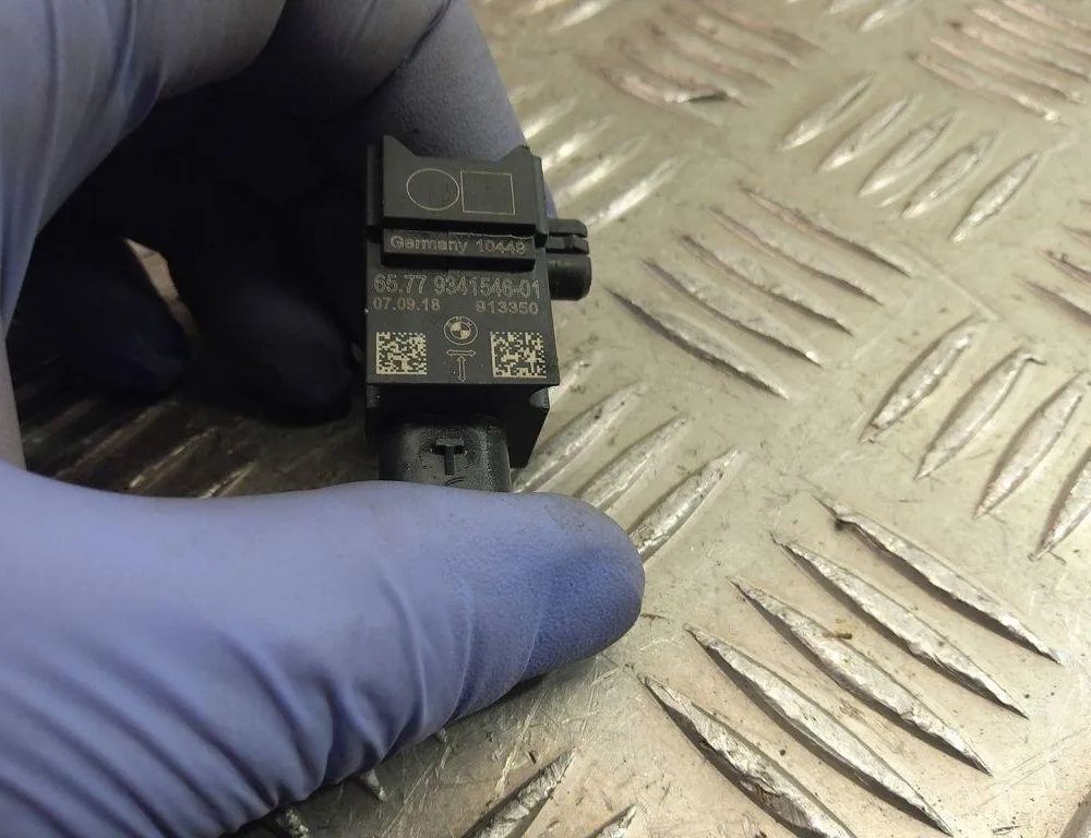 BMW iX3 1 generation (G08) (2020-2024) Front Left Impact Sensor 9341546 31007866