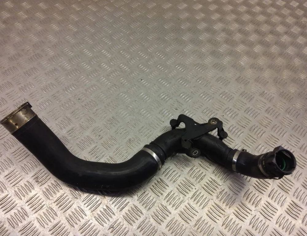 RENAULT Captur 1 generation (2013-2019) шланг радиатора интеркулера 7E144604208R 31018353