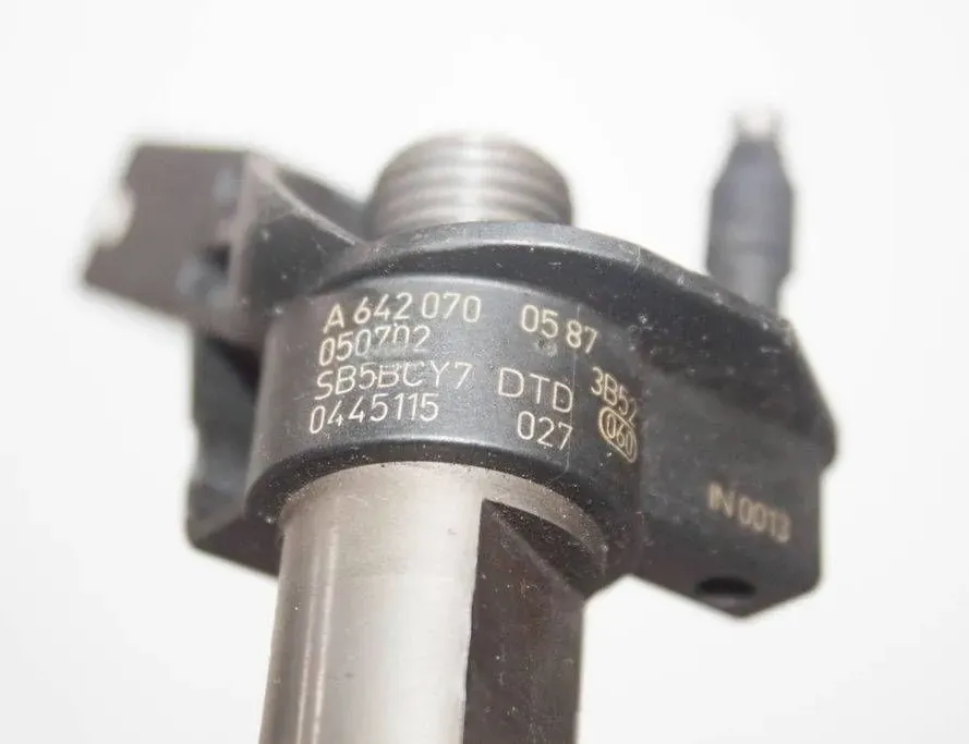 MERCEDES-BENZ R-Class W251 (2005-2017) Degvielas sprausla 0445115 33359904