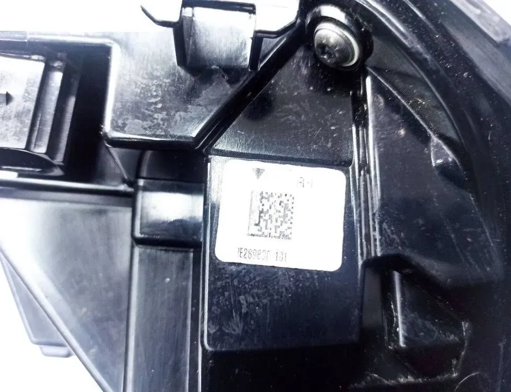 AUDI A1 GB (2018-2024) Контакт задних фонарей 82A945092 33537503