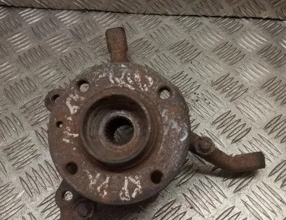 VOLKSWAGEN Caddy 2 generation (1995-2004) Ступица передняя левая 32020342