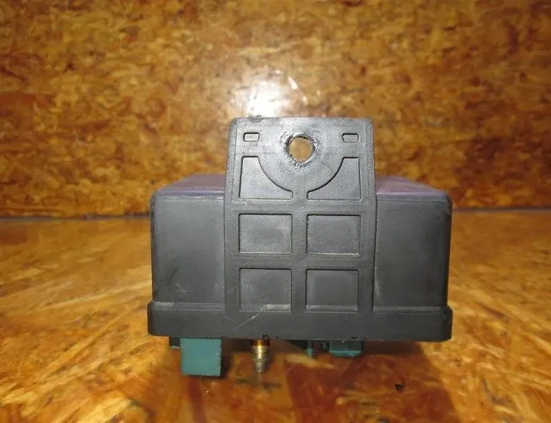 CITROËN C8 1 generation (2002-2014) Citau veidu vadības bloki 5981.31,5981.38,598131,598138,9619039780,9639912580,9639912580,1348881080 28146111