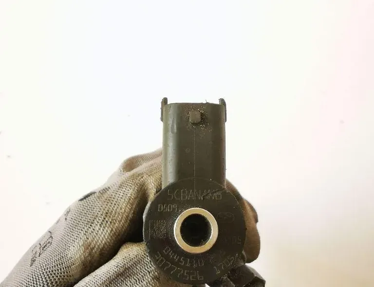 VOLVO V70 2 generation (2000-2008) Degvielas sprausla 30777526 34170165