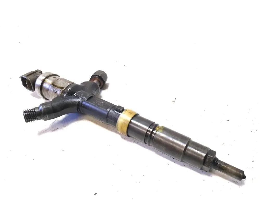 TOYOTA Avensis Verso 1 generation (2001-2003) Degvielas sprausla 2367027030 32834566