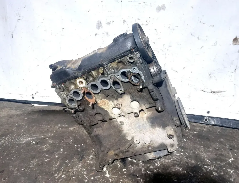 AUDI 80 B3 (1986-1992) Голый двигатель 34084003