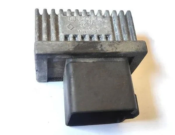 NISSAN Note 1 generation (2005-2014) Aizdedzes sveces 7700115078 31349889