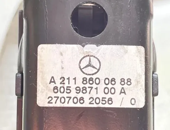 MERCEDES-BENZ GL-Class X164 (2006-2012) Front Right Seatbelt A2118600688 33306818