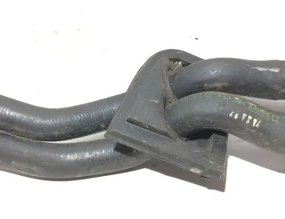 VOLVO V70 2 generation (2000-2008) Coolant Hose Pipe 33317888