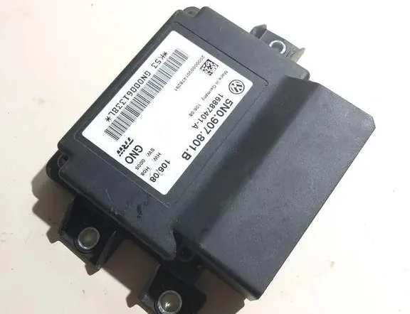 VOLKSWAGEN Tiguan 1 generation (2007-2017) Handbrake Control Unit 33318313