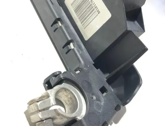 AUDI A4 B8/8K (2011-2016) Положительный аккумуляторный кабель 33321391