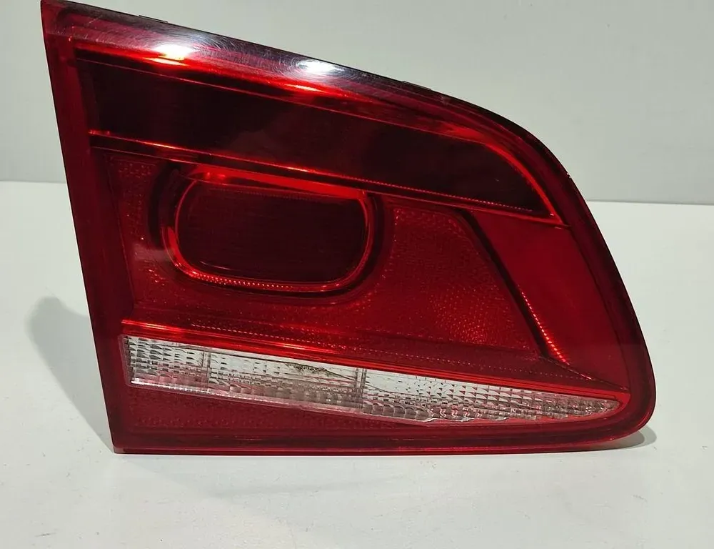 VOLKSWAGEN Passat B6 (2005-2010) Left Side Tailgate Taillight 3AE945093K 33398925