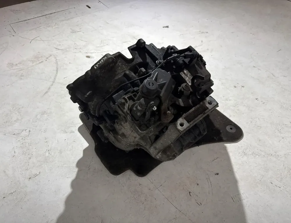 VOLVO XC60 1 generation (2008-2017) Gearbox 33399662