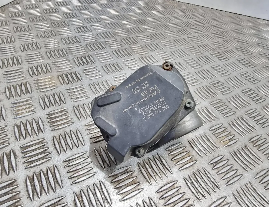 VOLKSWAGEN Passat B7 (2010-2015) Throttle Body 03C133062S 29558463