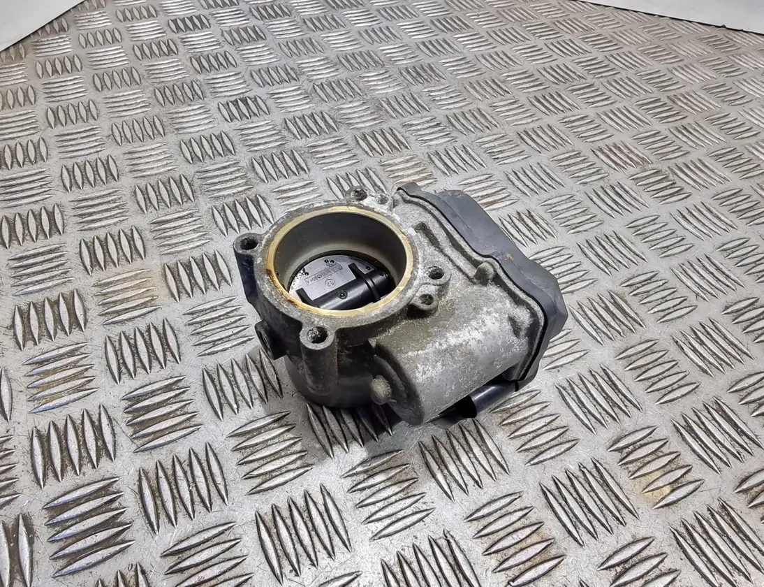 VOLKSWAGEN Passat B7 (2010-2015) Throttle Body 03C133062S 29558463
