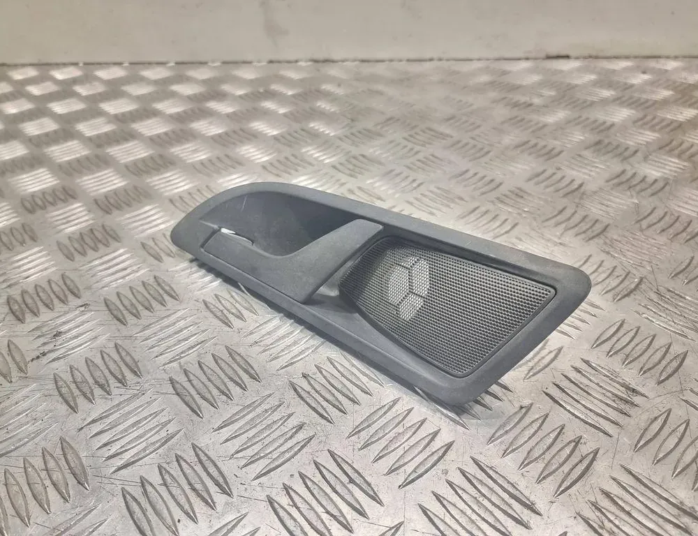 SKODA Octavia 2 generation (2004-2013) Kreisais aizmugurējais iekšējais atvēršanas rokturis 1Z0839241 33190063