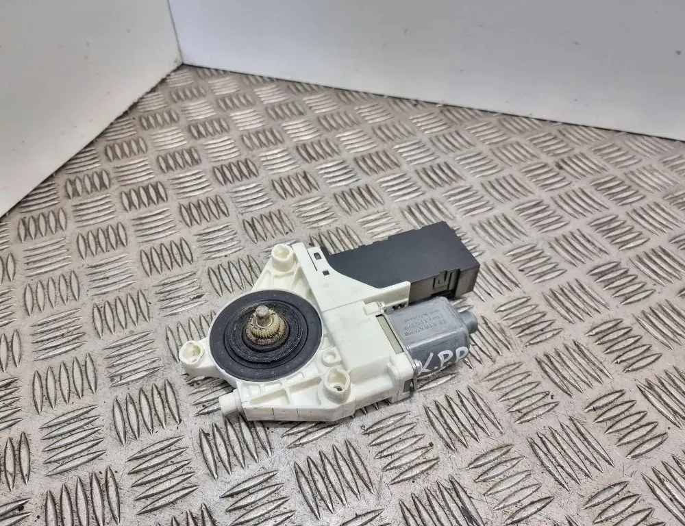 PEUGEOT 407 1 generation (2004-2010) Маторчик стеклоподъемника передней левой двери 1137328125 33245163