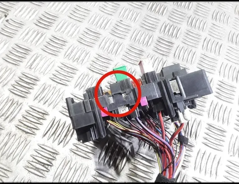 AUDI A3 8V (2012-2020) Блок предохранителей 5Q0937615C 33347706