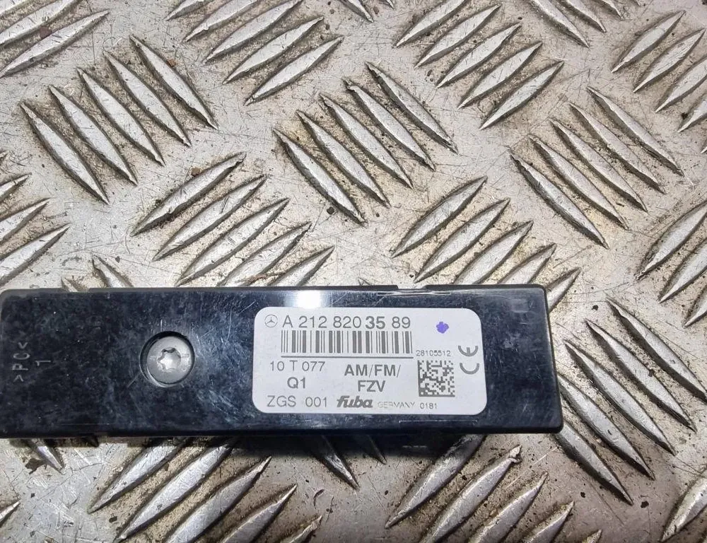 MERCEDES-BENZ E-Class W211/S211 (2002-2009) Bootlid Antenna Amplifier ZGS001,A2128203589 33382242